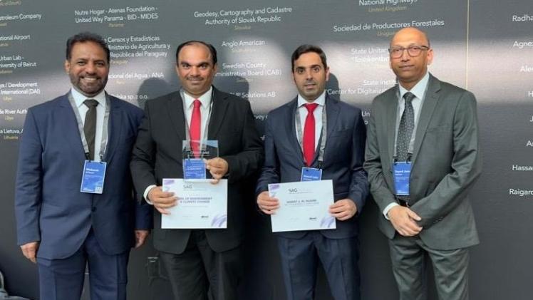 وفد وزارة البيئة المشارك في المؤتمر