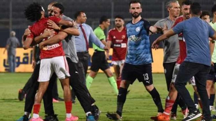جانب من المشاجرة عقب مباراة الأهلي وبيراميدز