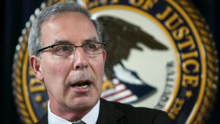 المدعي ديفيد وايس