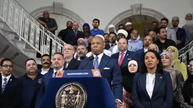 عمدة نيويورك إريك آدمز