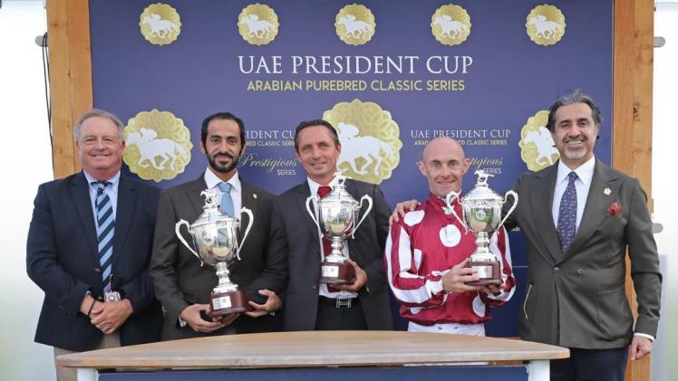 جانب من التتويج بالمسابقة