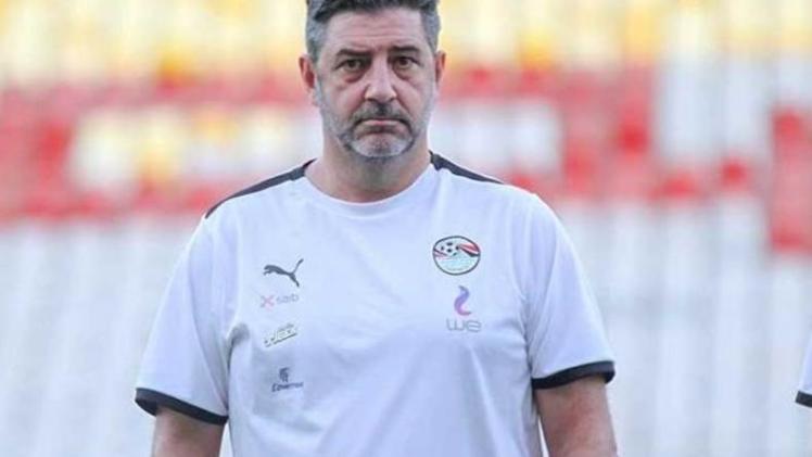 روي فيتوريا مدرب منتخب مصر