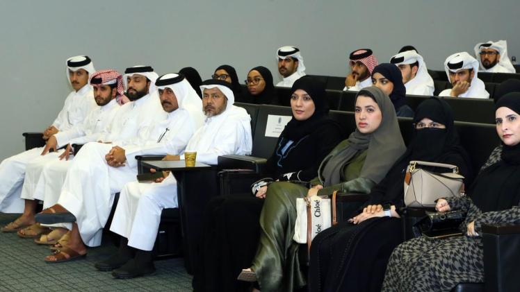 جانب من اللقاءات التعريفية بالجائزة