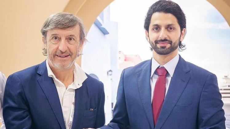 جانب من توقيع الاتفاقيات