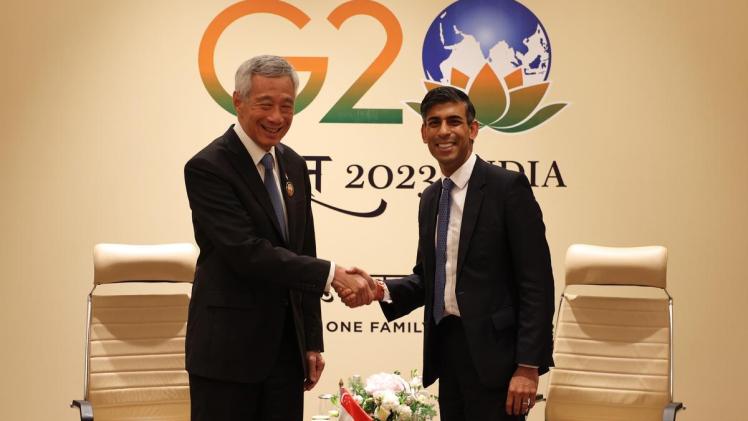 جانب من توقيع الاتفاقية