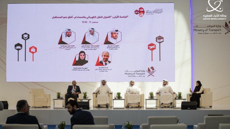 جانب من الجلسة النقاشية