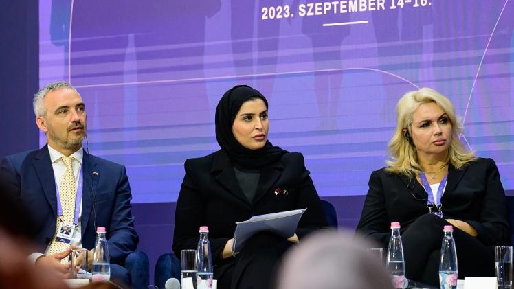 جانب من مشاركة سعادة وزير التنمية الاجتماعية والأسرة في القمة