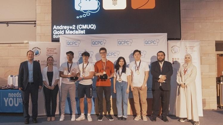 الفائزون في مسابقة البرمجة الجامعية الوطنية الرابعة في قطر