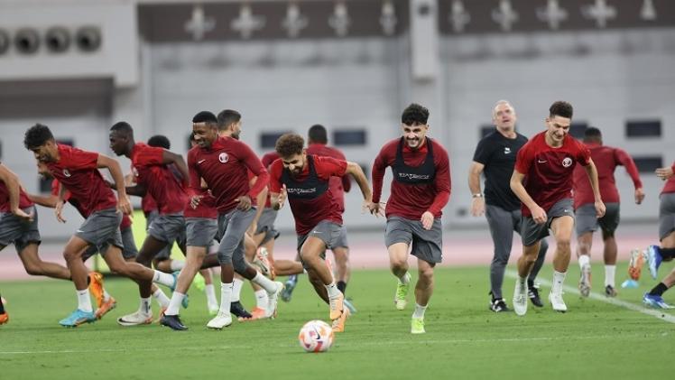 لاعبو منتخب قطر