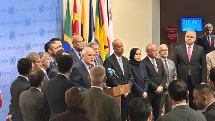 جانب من الجلسة الإعلامية الطارئة