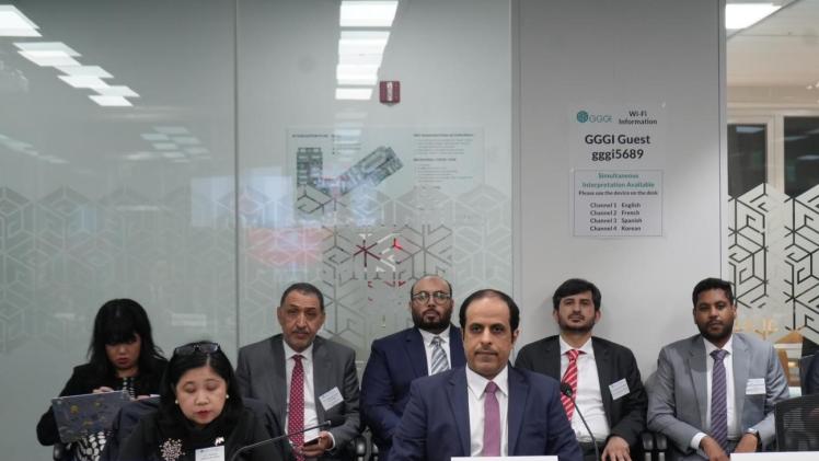 الوفد القطري المشارك بالاجتماع