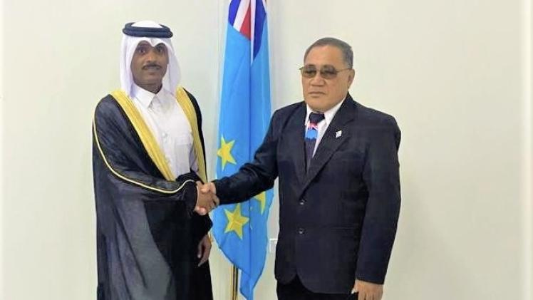 على هامش الاجتماع