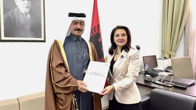 جانب من تسليم أوراق الاعتماد