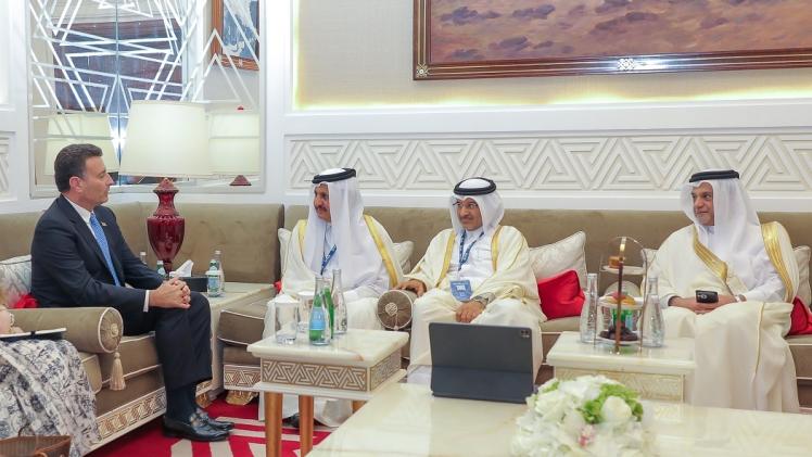 جانب من الاجتماعات