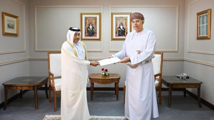تسلم أوراق اعتماد سفير دولة قطر في سلطنة عمان
