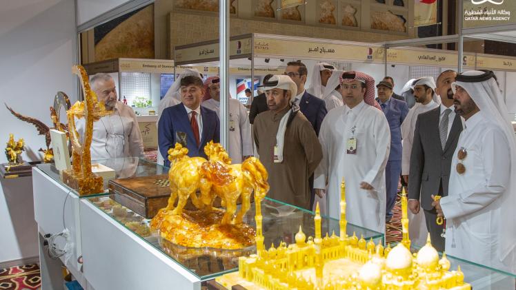 جانب من افتتاح معرض كتارا الدولي للكهرمان