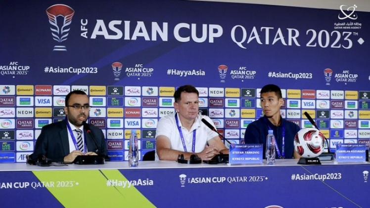 السلوفاكي ستيفان تاركوفيتش مدرب المنتخب القيرغيزي