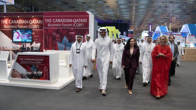 جانب من زيارة سمو الأمير لقمة الويب قطر 2024