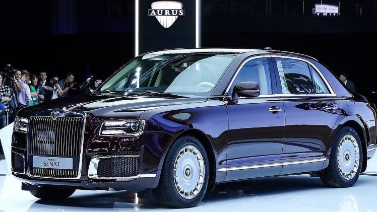 سيارة من علامة أوروس الروسية الفاخرة