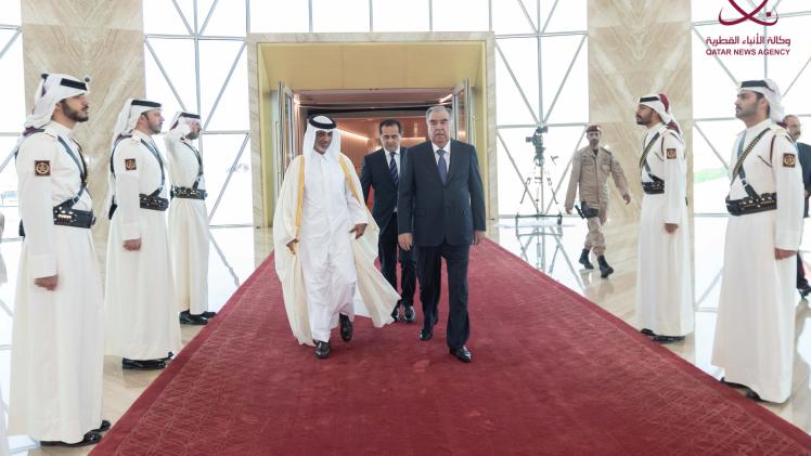 جانب من مراسم الاستقبال