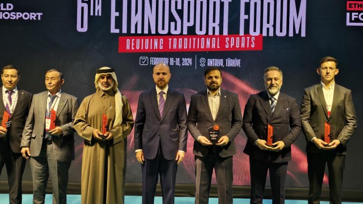 تتويج جمعية القناص القطرية