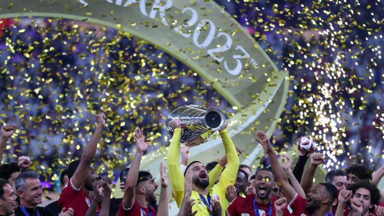 تتويج منتخب قطر