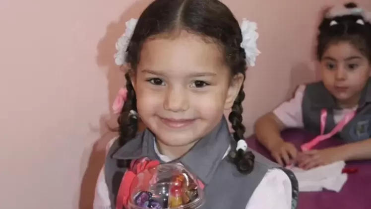 الطفلة الشهيدة هند رجب