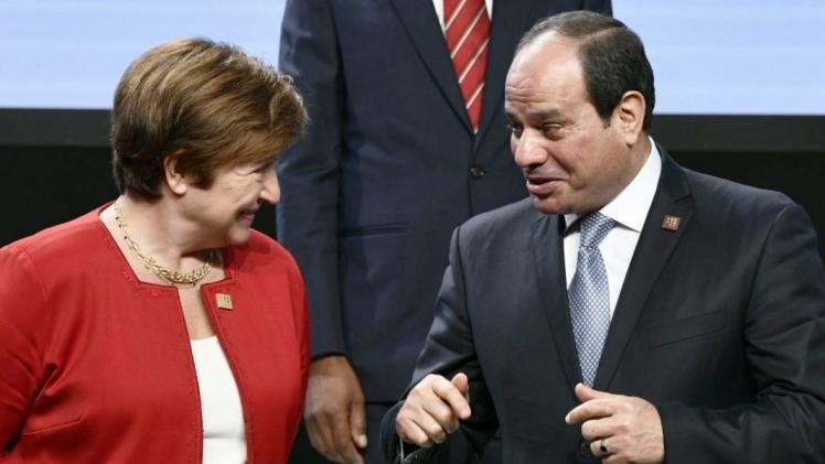 الرئيس المصري عبد الفتاح السيسي مع كريستينا جورجيفا مديرة صندوق النقد الدولي