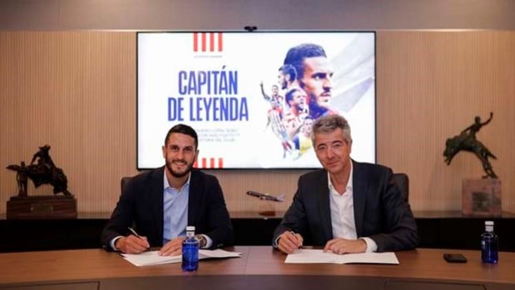 جانب من تمديد عقد اللاعب