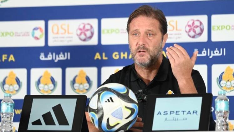 بيدرو مارتينيز مدرب الغرافة