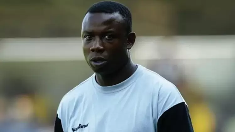 الإنجليزي روزنيور أسرع مدرب أقيل في تاريخ كرة القدم ولم يستمر سوى 10 دقائق بمنصبه