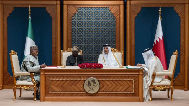 جانب من توقيع الاتفاقيات