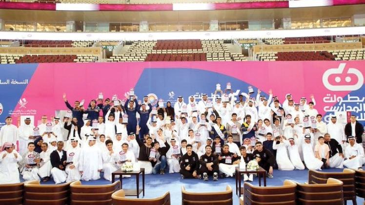 بطولة المدارس للروبوت