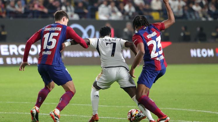 مباراة سابقة بين ريال مدريد وبرشلونة