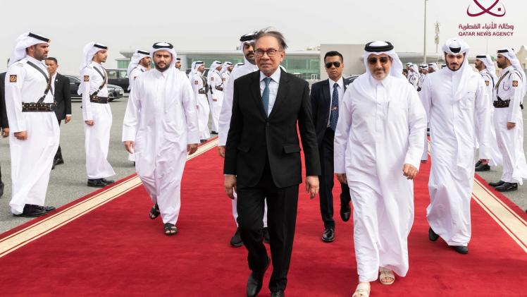 جانب من مراسم المغادرة