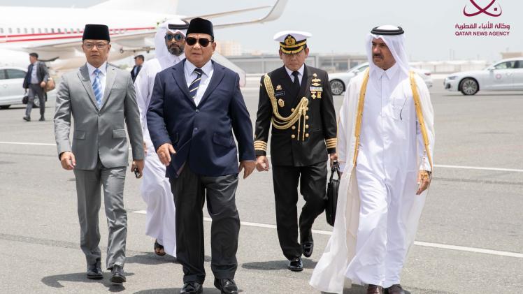 رئيس جمهورية إندونيسيا خلال وصوله إلى الدوحة