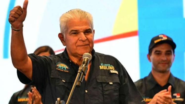 خوسيه راؤول مولينو الفائز بالانتخابات الرئاسيّة