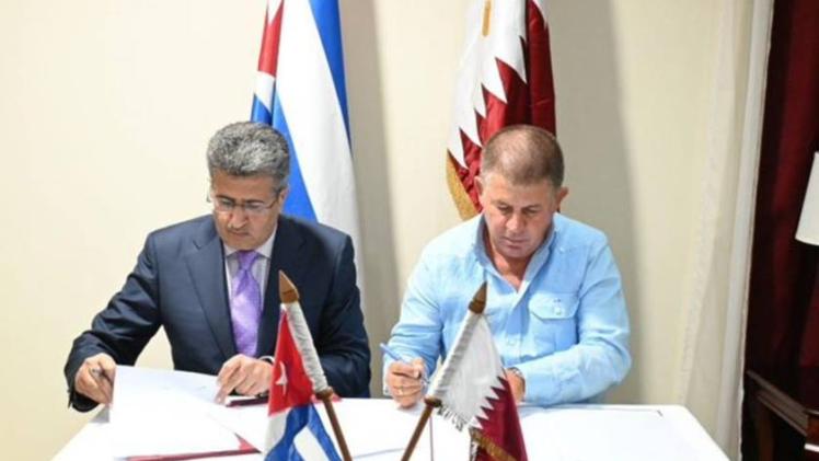 جانب من توقيع الاتفاقية