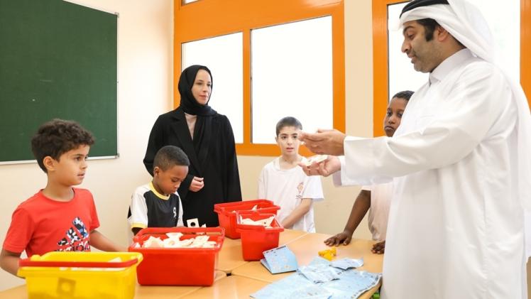 جانب من زيارة وزيرة التربية والتعليم سعادة السيدة بثينة بنت علي الجبر النعيمي