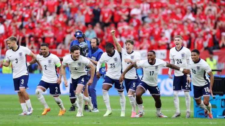 مباراة إنجلترا ضد سويسرا