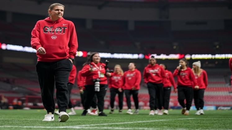 بيفرلي بريستمان مدربة منتخب كندا للسيدات