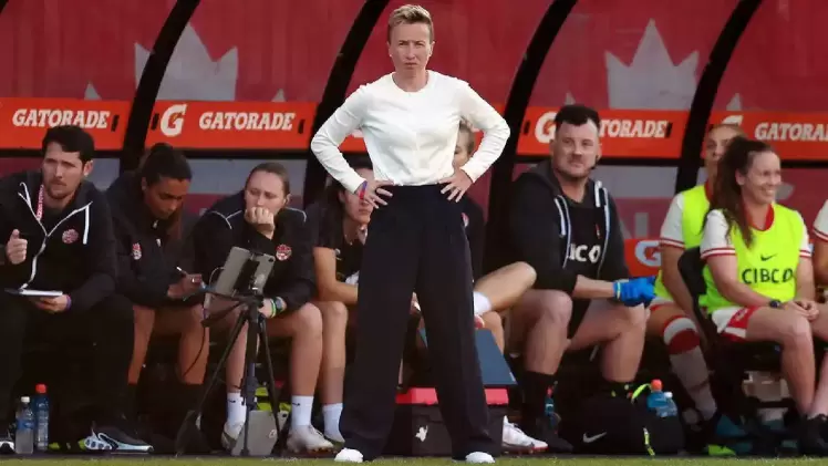 بيف بريستمان مدربة منتخب كندا