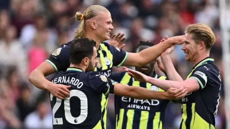 لاعبو مانشستر سيتي