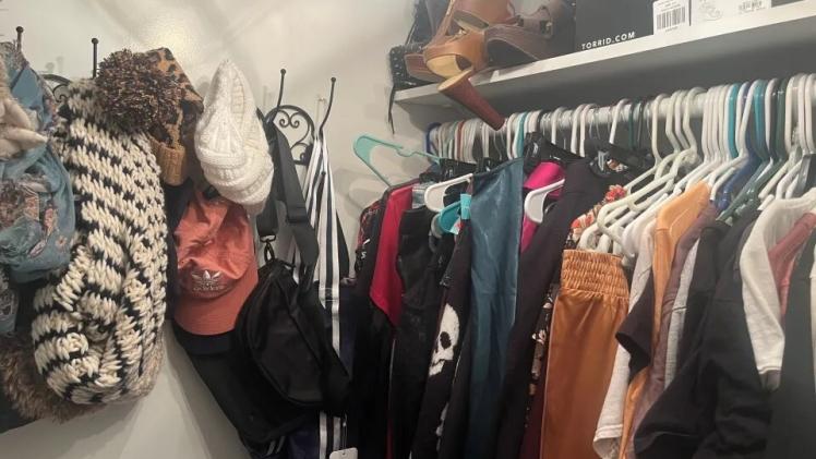 ملابس اشترتها إليسا أثناء نومها