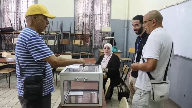 جانب من عملية الاقتراع