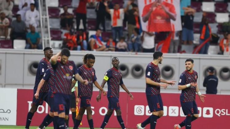 لاعبو الدحيل في مباراة السد