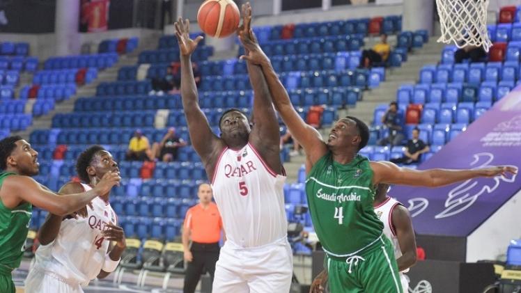 مباراة منتخب قطر مع نظيره السعودي