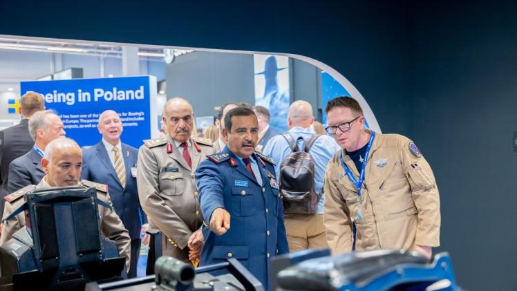 جانب من مشاركة سعادة رئيس الأركان في افتتاح المعرض