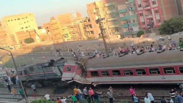 حادث تصادم قطاري مدينة الزقازيق في مصر