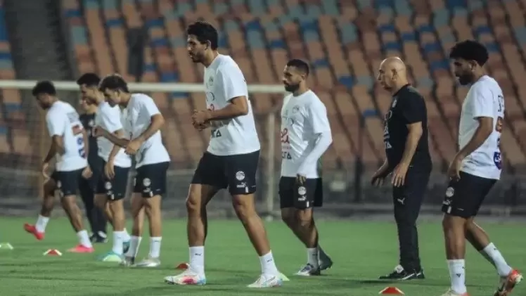 حسام حسن وأحمد حجازي في مران منتخب مصر